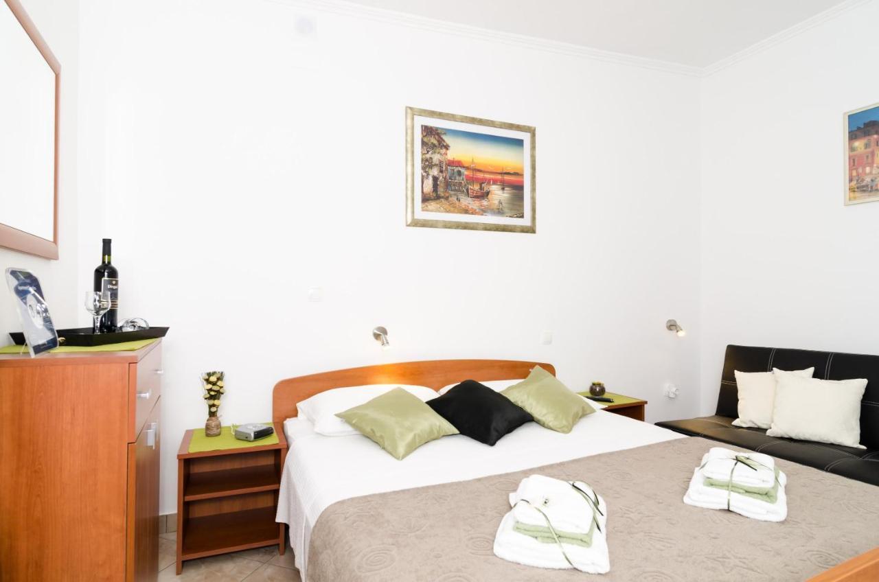 Apartment And Room Kapelica دوبروفينك المظهر الخارجي الصورة