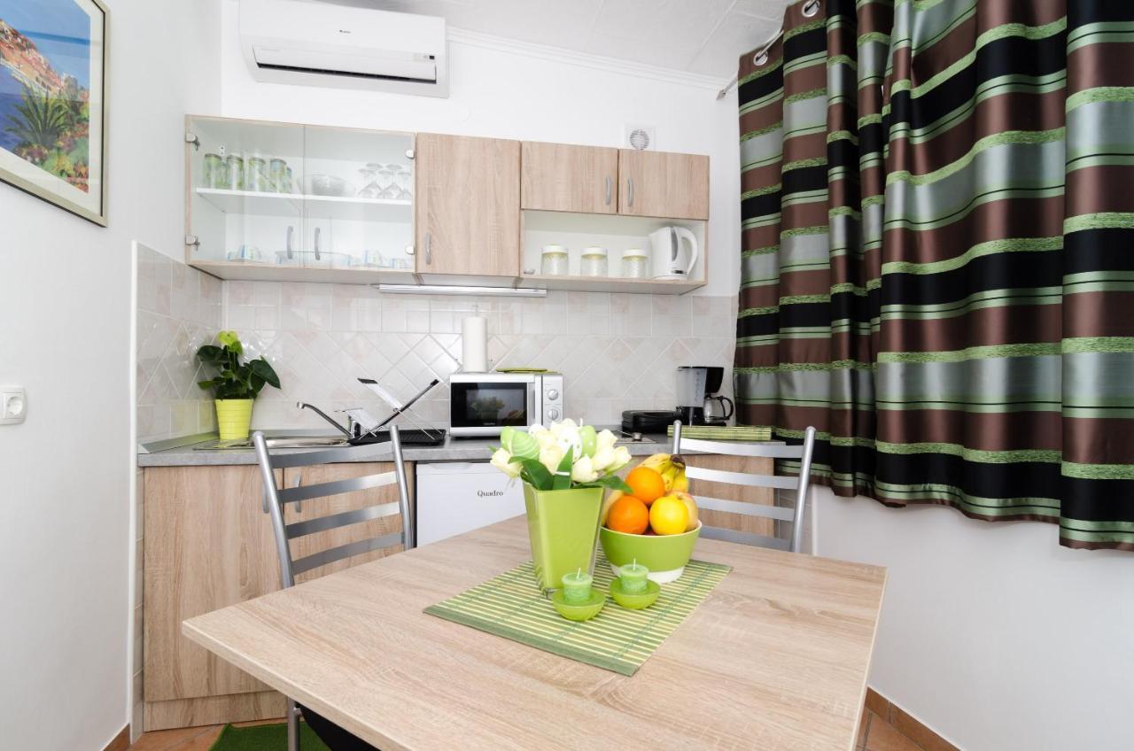 Apartment And Room Kapelica دوبروفينك المظهر الخارجي الصورة