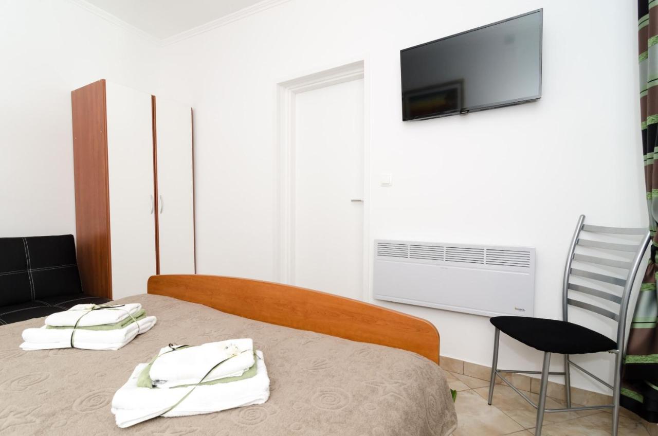 Apartment And Room Kapelica دوبروفينك المظهر الخارجي الصورة