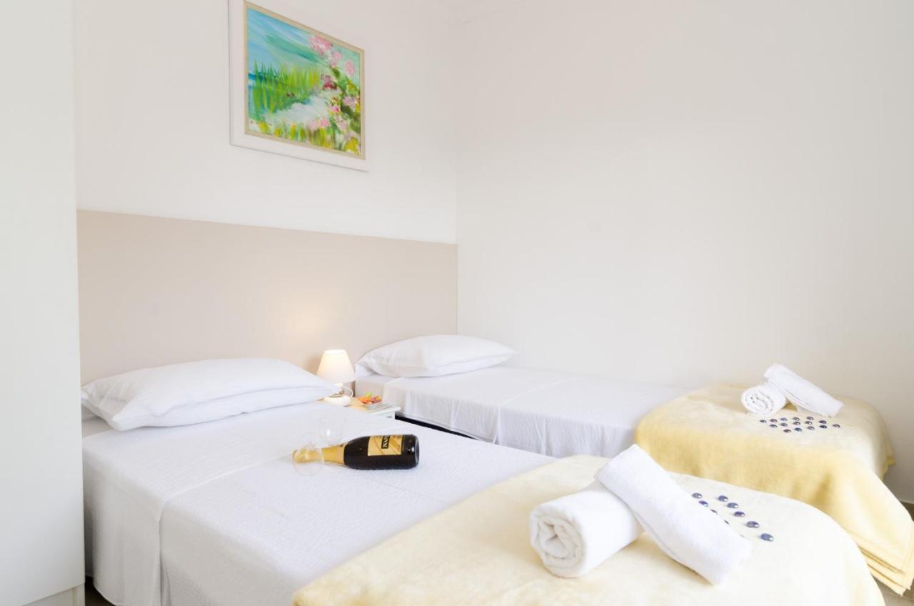 Apartment And Room Kapelica دوبروفينك المظهر الخارجي الصورة