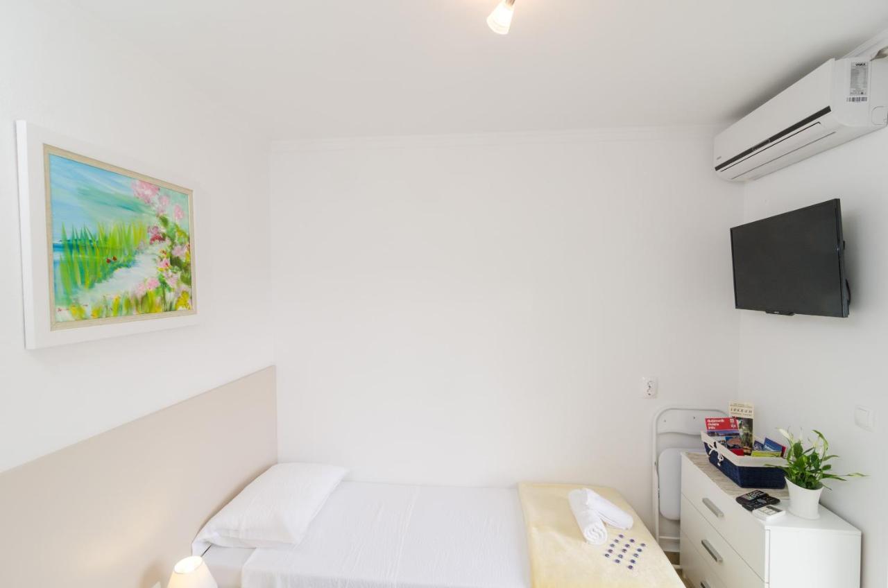 Apartment And Room Kapelica دوبروفينك المظهر الخارجي الصورة